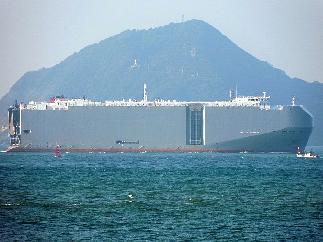 自動車運搬船(自動車専用船)