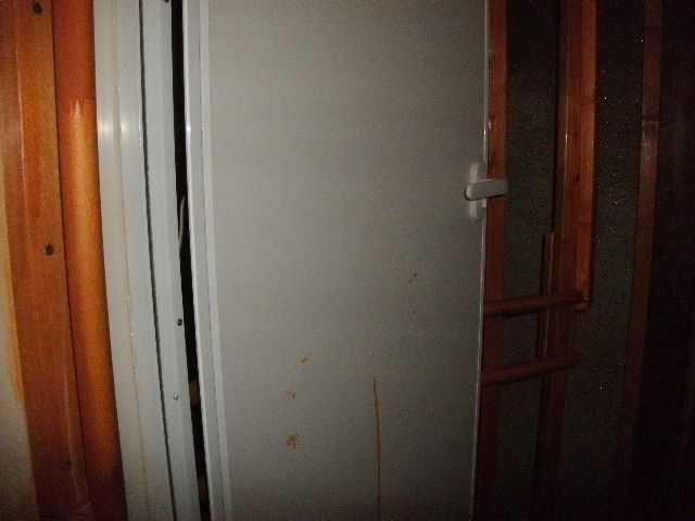 �g�C���̓�����̃h�A�̕����̎肷��